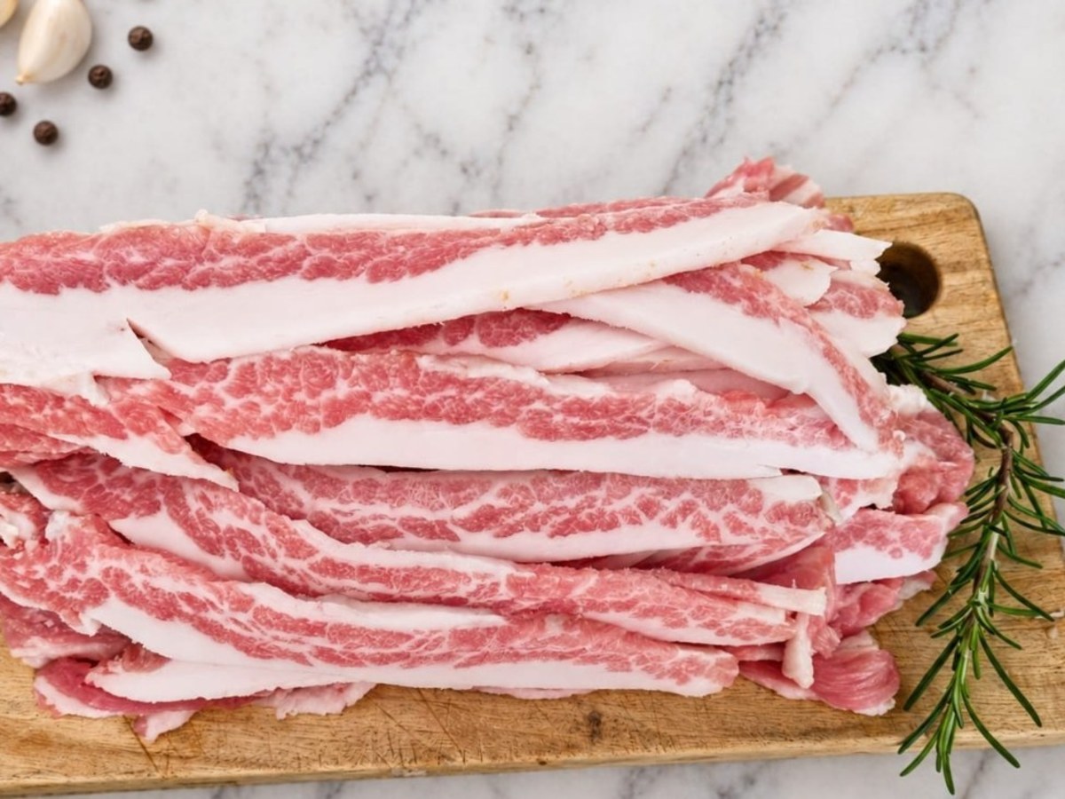 Tocino de cerdo fresco